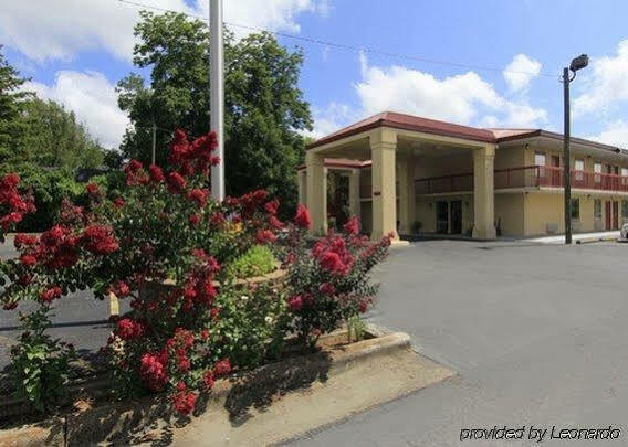 Oyo Hotel Rome Ga Historic District Dış mekan fotoğraf
